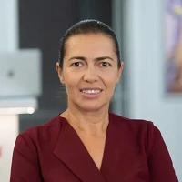 Fotografie medic stomatolog Dr. Cristina Ivan