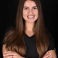 Fotografie medic stomatolog Dr. Lorena-Beatrice Urse-Badea