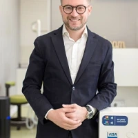 Fotografie medic stomatolog Dr. Mihai Vidican