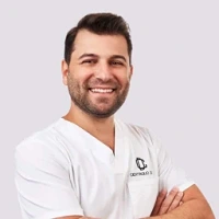 Fotografie medic stomatolog Dr. Hazizi Klodian