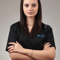 Fotografie medic stomatolog Dr. Larisa Paun